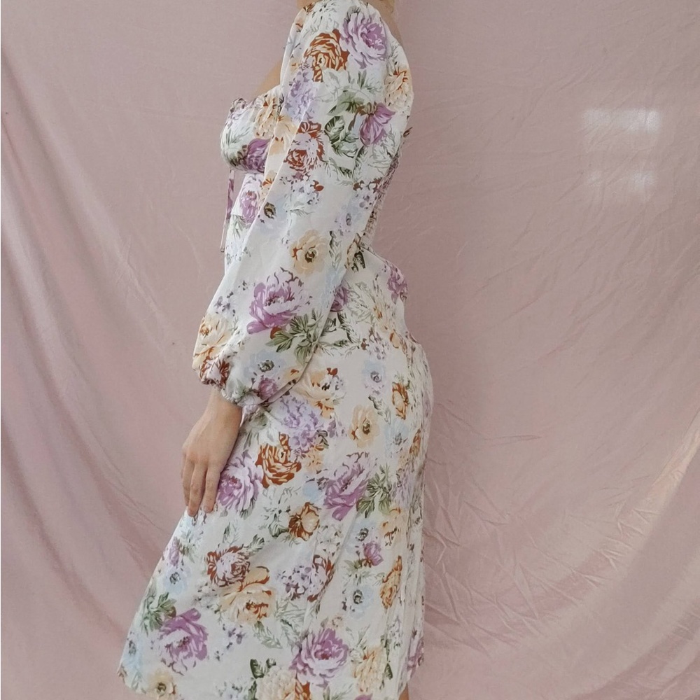 Floral print bishop sleeve dress - Picture 3 of 4